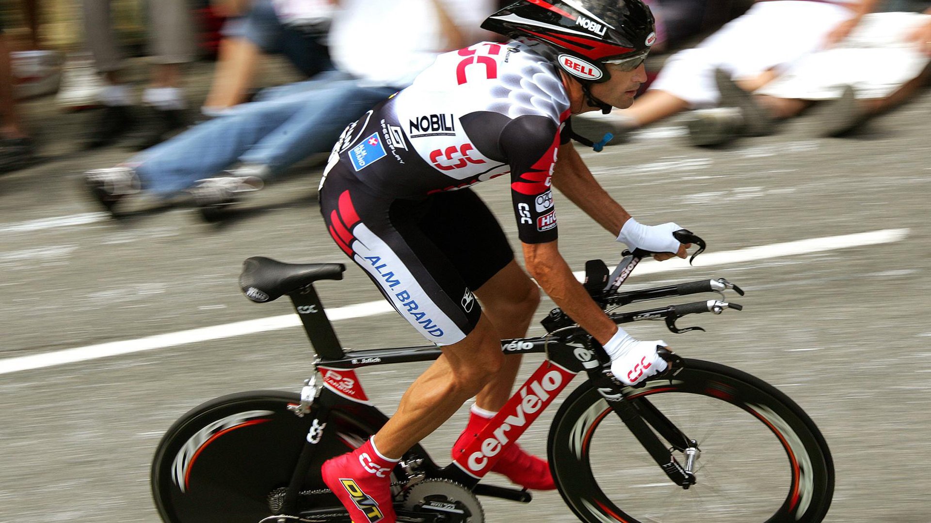 短跑新星闪耀全国田径锦标赛 创纪录表现引关注