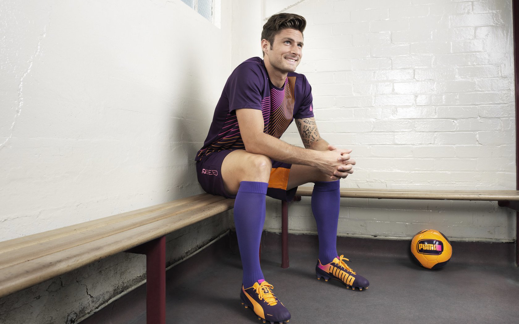 中国花样游泳队世锦赛摘金 演绎水中芭蕾新